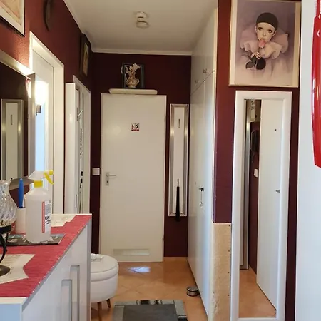 شقة Beliebte 60qm In Zwischen Duesseldorf & Koeln